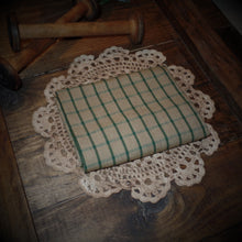 Load image into Gallery viewer, Homespun Fabric~Green Window Pane Homespun Fabric by the Yard~Primitive~Farmhouse~Rustic~Raggy Quilt Fabric~Garlands~Wreaths~Bows