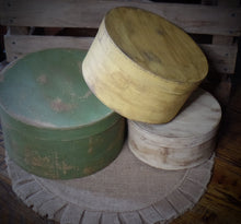 Load image into Gallery viewer, Primitive Distressed Aged Grungy Nesting Pantry Boxes~Farmhouse Rustic Kitchen Stacking Boxes~Warm Sage~Yellow~Cream~Farmhouse Bath Storage