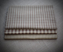 Load image into Gallery viewer, Mud Pie Collection~Rustic Primitive Farmhouse Homespun Cotton Fabric~Strips~Samplers~Quarters~Wreaths~Rag Bows~Quilts~Country Charm