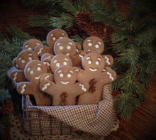 Load image into Gallery viewer, Rustic Farmhouse Gingerbread Men "Cookies"