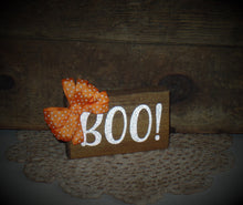 Load image into Gallery viewer, Halloween Tiered Tray Hocus Pocus! Farmhouse Halloween Wood Sign~Home Decor~Glitter Sparkle~Purple Glitter~Green &amp; White Dot Bow~
