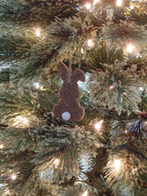 Load image into Gallery viewer, Primitive Rustic Farmhouse Cinnamon Sparkle Bunnies~Ornaments~Tree Hangers~Sparkle Cinnamon Salt Dough Primitive Bunnies~
