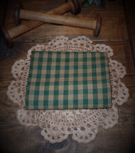 Load image into Gallery viewer, Homespun Fabric~Green Check Homespun Fabric by the Yard~Primitive~Farmhouse~Rustic~Raggy Quilt Fabric~Garlands~Wreaths~Bows
