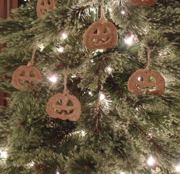 Primitive Rustic Farmhouse Cinnamon Sparkle Jack o Lantern~Salt Dough Ornaments~Tree Hangers~