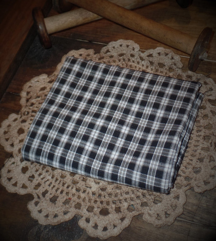 Farmhouse White Christmas Plaid Homespun Fabric~