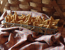 Load image into Gallery viewer, Primitive Cinnamon Star Hangers~Bowl FIllers
